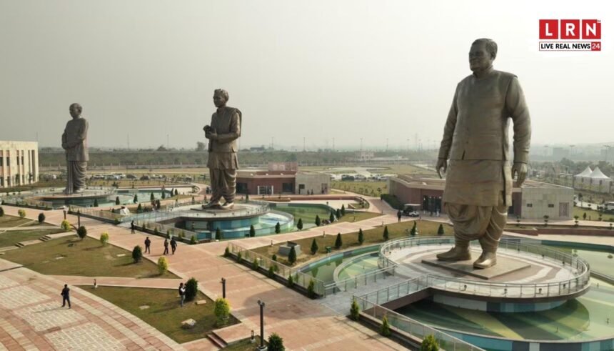 राष्ट्र प्रेरणा स्थल टिकट सस्ता होने के बाद लखनऊ स्थित म्यूजियम परिसर का दृश्य