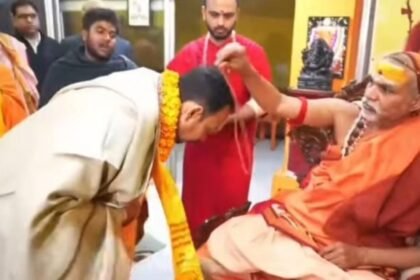 SC-ST एक्ट के खिलाफ 7 फरवरी से दिल्ली में आंदोलन, शंकराचार्य से आशीर्वाद लेकर अलंकार अग्निहोत्री का बड़ा एलान