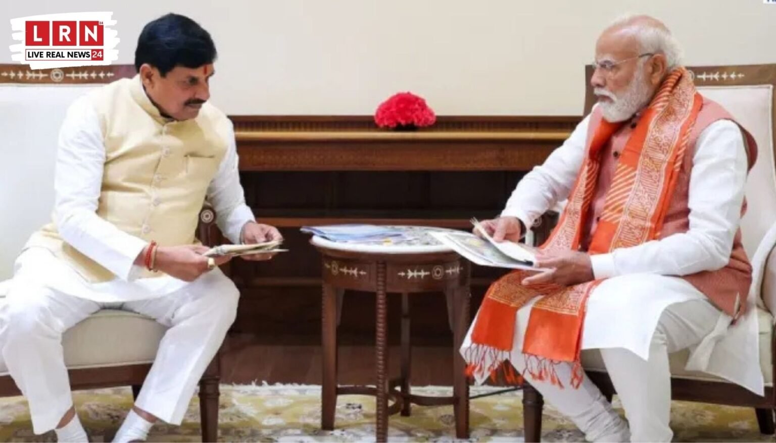 नई दिल्ली में प्रधानमंत्री से मुलाकात के दौरान मध्यप्रदेश के मुख्यमंत्री ने किसानों, महिलाओं, युवाओं और गरीबों के कल्याण के लिए चल रही योजनाओं की दी जानकारी।