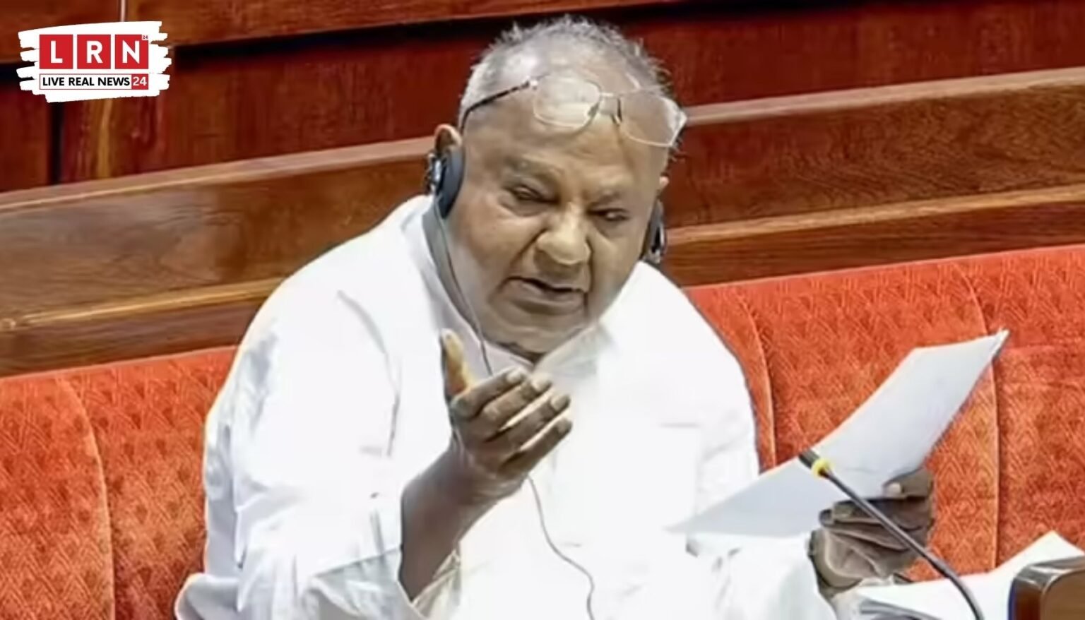 “‘जबरदस्ती की शादी, फिर तलाक’—देवगौड़ा का कांग्रेस पर बड़ा हमला, खरगे को दिया चौंकाने वाला जवाब”