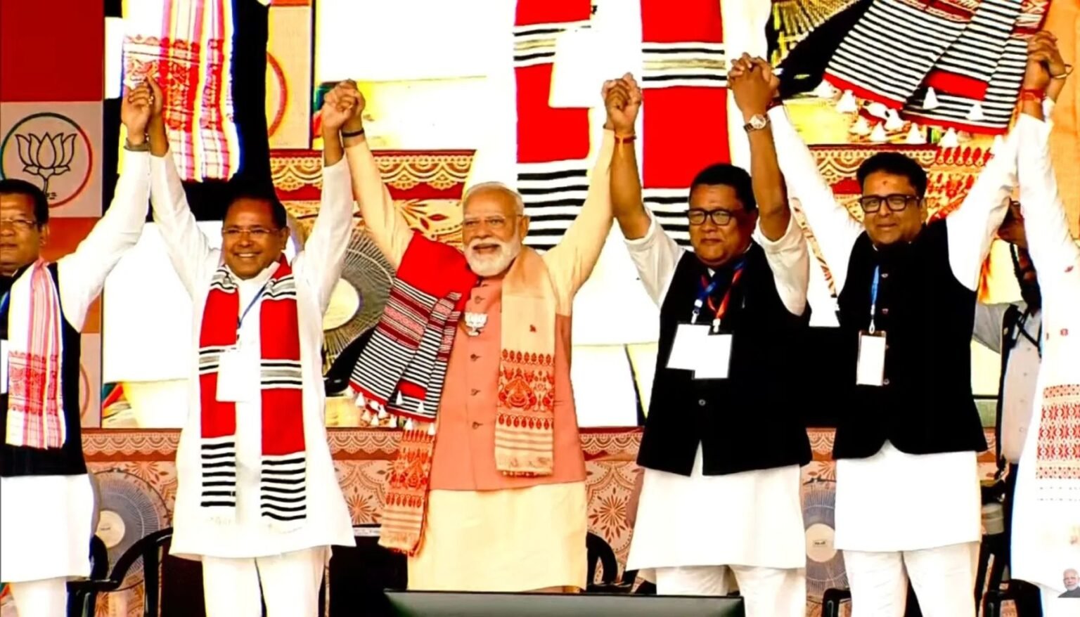 PM Modi Assam Rally: कांग्रेस पर हमला, असम में चिप इंडस्ट्री का बड़ा ऐलान
