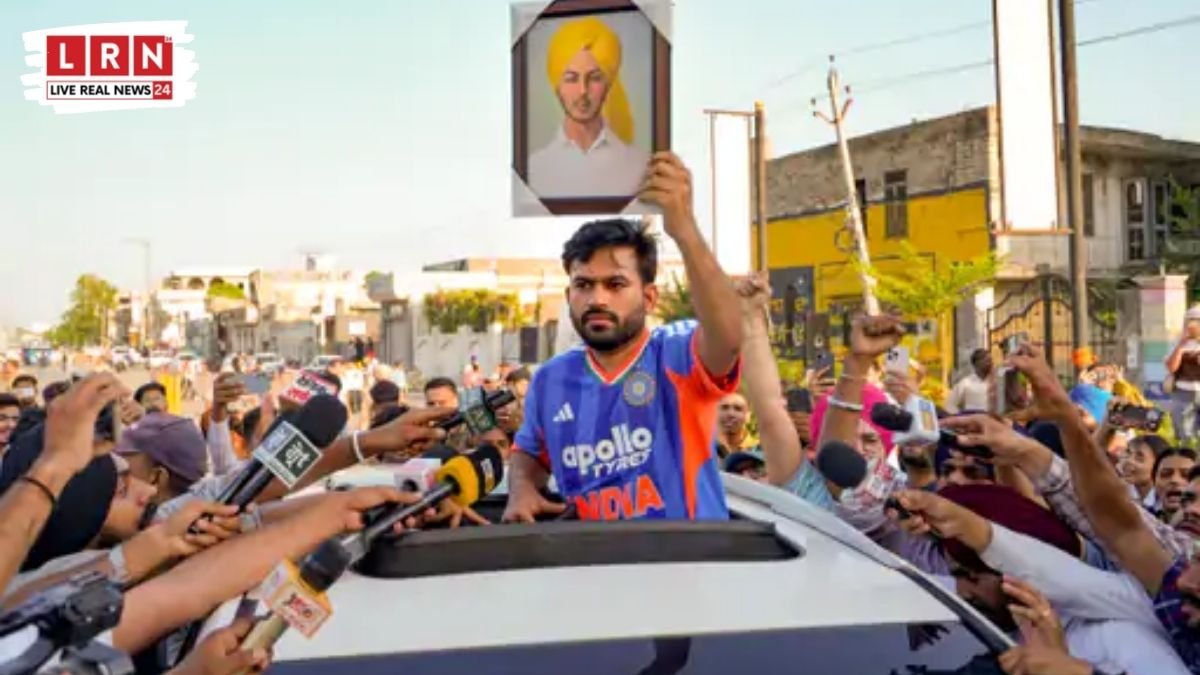 "9 दिन, 5 शहर और बढ़ता जनसैलाब! क्या कॉकरोच जनता पार्टी बदल देगी देश की राजनीति? बेंगलुरु में आज बड़ा शक्ति प्रदर्शन"
