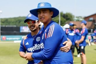 दलीप ट्रॉफी सेमीफाइनल में ईशान किशन के चोटिल होने के बाद ईस्ट जोन की कप्तानी संभालते वैभव सूर्यवंशी।