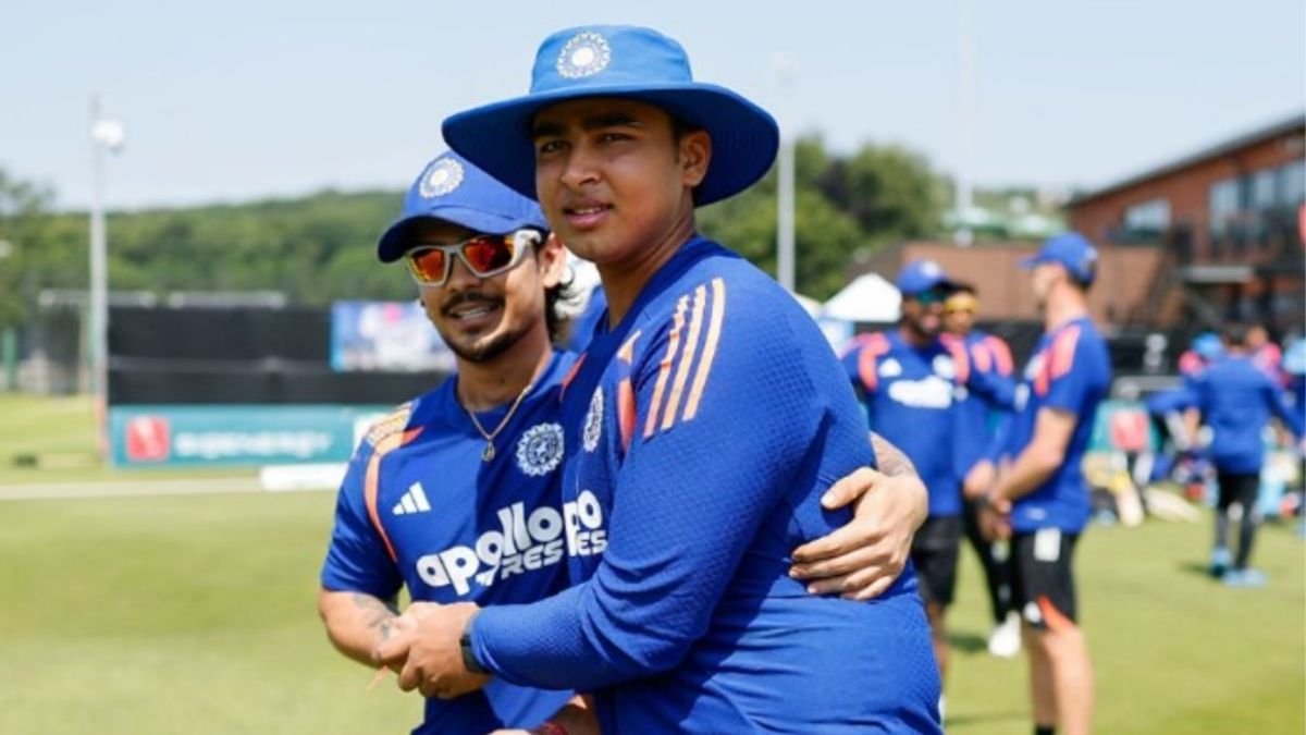 दलीप ट्रॉफी सेमीफाइनल में ईशान किशन के चोटिल होने के बाद ईस्ट जोन की कप्तानी संभालते वैभव सूर्यवंशी।