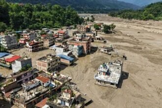 नेपाल में बाढ़ ने मचाई ऐसी तबाही कि 165 शव मिले, 1500 लापता! 300 भारतीयों की तलाश, गंडक के उफान से भारत में भी बढ़ी चिंता