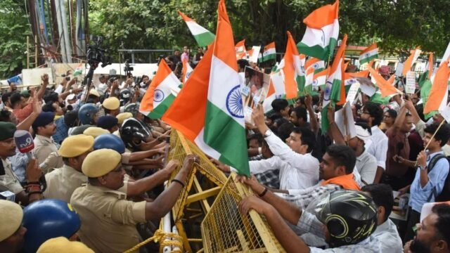 पटना में आरक्षण पर बड़ा प्रदर्शन! गांधी मैदान से लोकभवन तक मार्च की तैयारी, पुलिस ने जगह-जगह की बैरिकेडिंग