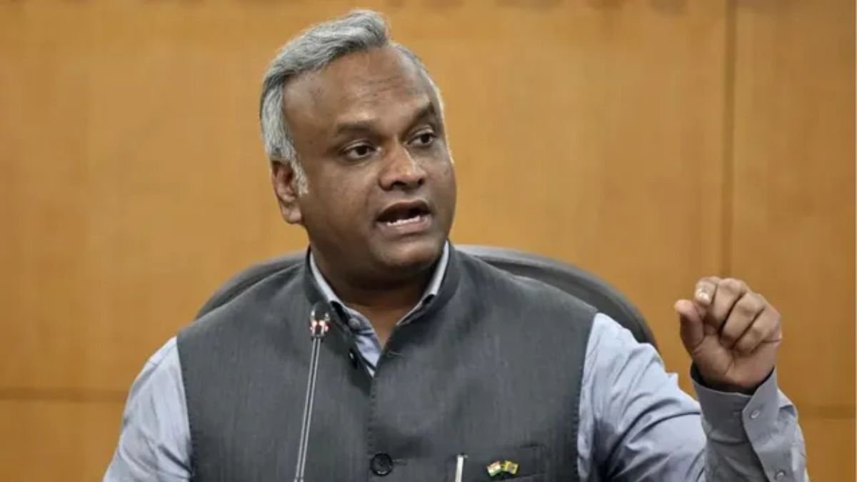 वंदे मातरम् विवाद: प्रियांक खरगे की BJP को खुली चुनौती, बोले- पूरा गाकर दिखाएं, मैं इस्तीफा दे दूंगा