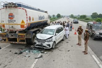 लखनऊ से मैच जीतकर लौट रहे थे 6 खिलाड़ी, फिर पूर्वांचल एक्सप्रेसवे पर मचा कोहराम; ट्रक में घुसी कार, 3 क्रिकेटरों की मौत