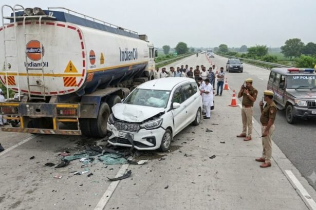 लखनऊ से मैच जीतकर लौट रहे थे 6 खिलाड़ी, फिर पूर्वांचल एक्सप्रेसवे पर मचा कोहराम; ट्रक में घुसी कार, 3 क्रिकेटरों की मौत
